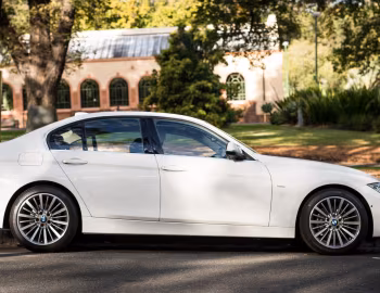 BMW 318i Luxury Line [Australia] (F30) '2015–19