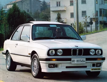 BMW 318is Coupe [Worldwide] (E30) '07.1989–05.1991