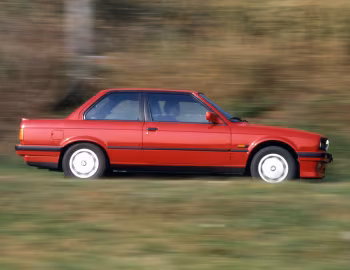 BMW 318is Coupe [Worldwide] (E30) '07.1989–05.1991