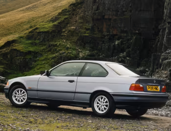 BMW 318is Coupe [UK-spec] (E36) '1996–04.1999