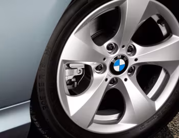 BMW 320d EfficientDynamics Edition [UK-spec] (E90) '2009–11