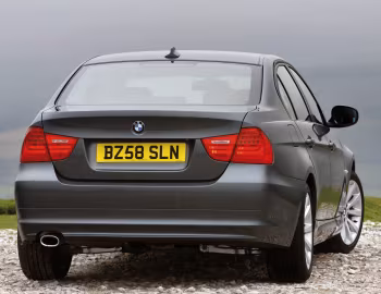 BMW 320d Sedan [UK-spec] (E90) '2008–11