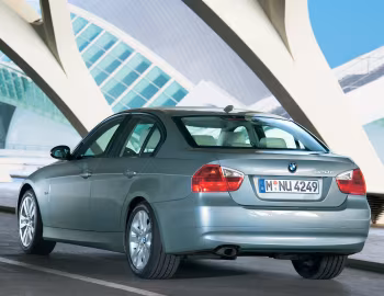 BMW 320d Sedan [Worldwide] (E90) '2005–08
