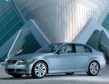 BMW 320d Sedan [Worldwide] (E90) '2005–08