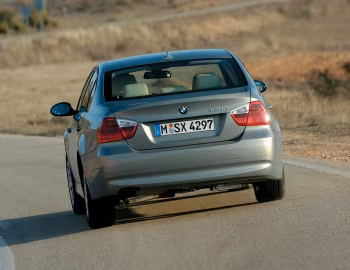 BMW 320d Sedan [Worldwide] (E90) '2005–08