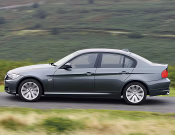 BMW 320d Sedan [UK-spec] (E90) '2008–11