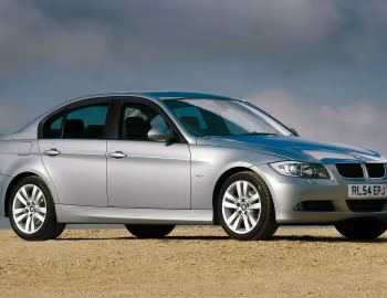 BMW 320d Sedan [UK-spec] (E90) '2005–08