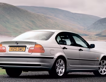 BMW 320d Sedan [UK-spec] (E46) '1998–2001