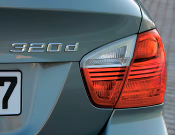 BMW 320d Sedan [Worldwide] (E90) '2005–08