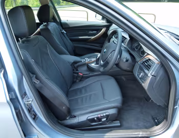 Interior BMW 320d Sedan Modern Line [Japan] (F30) '08.2012–09.2015