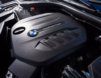 Bajo el capó BMW 320d Sport Line [Worldwide] (G20) '2019–22