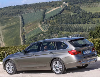BMW 320d xDrive Touring Luxury Line [Worldwide] '2015–19