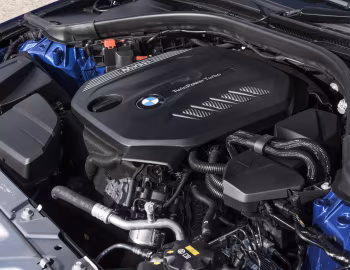 Bajo el capó BMW 320d xDrive Touring M Sport [UK-spec] (G21) '2019–22