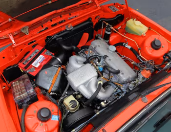 Under The Hood 1981–83 BMW 320i Coupe [North America] (E21) '1980–83