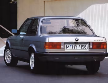 BMW 320i Coupe [Worldwide] (E30) '1982–91