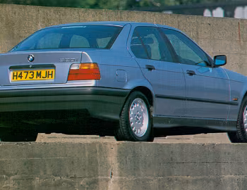 BMW 320i Saloon [UK-spec] (E36) '1991–96