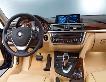 Panel frontal BMW 320i Sedan Luxury Line (F30) '2012–15