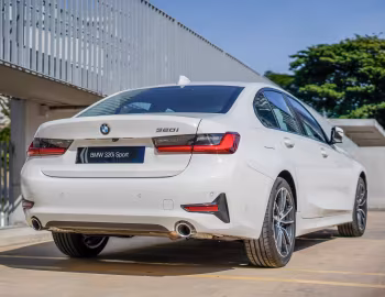 BMW 320i Sport Line [Malaysia] (G20) '2020–pr.