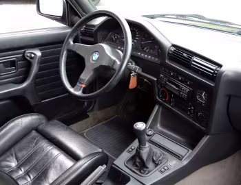 Interior BMW 320is Sedan (E30) '09.1987–07.1990