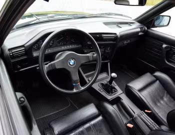 内饰 BMW 320is Sedan (E30) '09.1987–07.1990