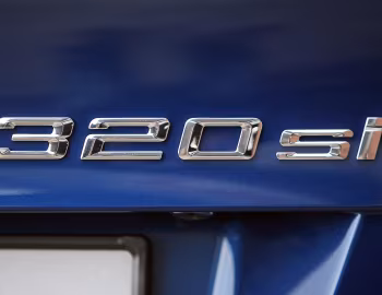BMW 320si Sedan [UK-spec] (E90) '10.2005–07.2006