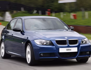 BMW 320si Sedan [UK-spec] (E90) '10.2005–07.2006