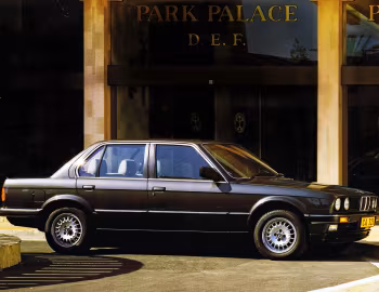 BMW 323i [South Africa] (E30)