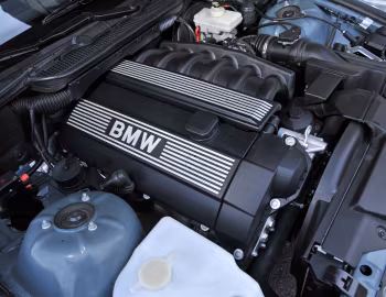 Bajo el capó BMW 323i Sedan [Worldwide] (E36) '06.1995–09.1996