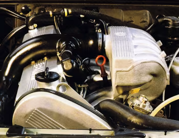 Пад капотам BMW 324d Sedan [Worldwide] (E30) '1985–90