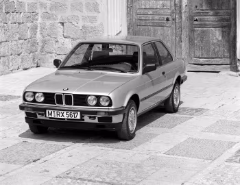 BMW 325e Coupe [Worldwide] (E30) '1983–88