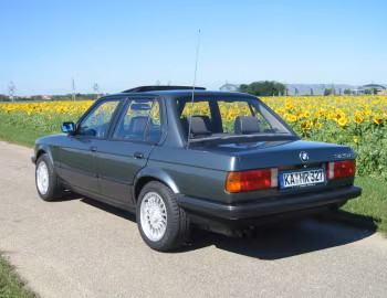 BMW 325e Sedan (E30) '1983–88