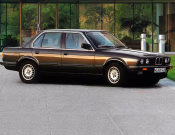 BMW 325e Sedan (E30) '1983–88