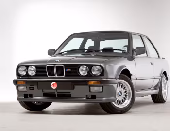 BMW 325i Coupe M-Technik [UK-spec] (E30) '1984–91