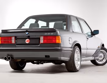 BMW 325i Coupe M-Technik [UK-spec] (E30) '1984–91
