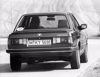 BMW 325i Sedan (E30) '1984–91