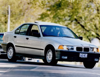 1991–95 BMW 325i Sedan [North America] (E36) '1990–95