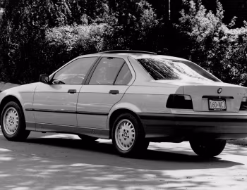 1991–95 BMW 325i Sedan [North America] (E36) '1990–95