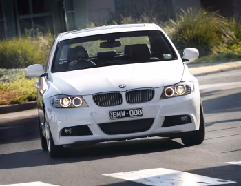 BMW 325i Sedan M Sport Package [Australia] (E90) '2011