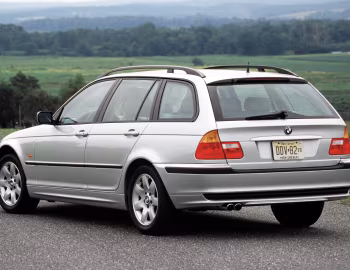2001 BMW 325xi Touring [North America] (E46) '2000–01