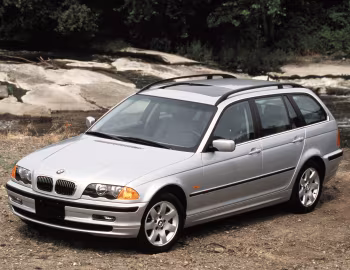 2001 BMW 325xi Touring [North America] (E46) '2000–01