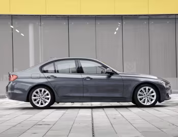 BMW 328i Sedan Modern Line [UK-spec] (F30) '02.2012–15