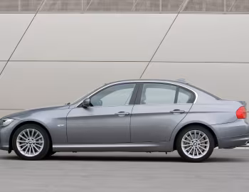 BMW 330d Sedan (E90) '2008–11