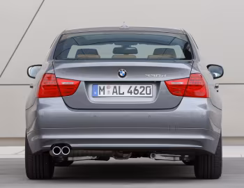 BMW 330d Sedan (E90) '2008–11