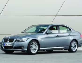 BMW 330d Sedan (E90) '2008–11