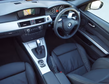 Interior BMW 330d Sedan M Sport Package [Australia] (E90) '2008–11