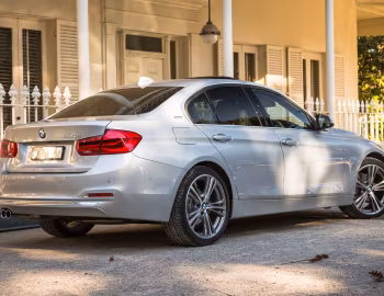 BMW 330e [Australia] (F30) '2016–19