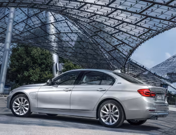 BMW 330e [Worldwide] (F30) '2016–19