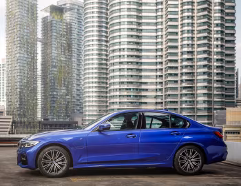 BMW 330e M Sport [Malaysia] (G20) '2020–22