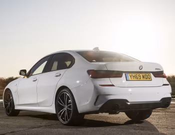 BMW 330e M Sport [UK-spec] (G20) '2019–22