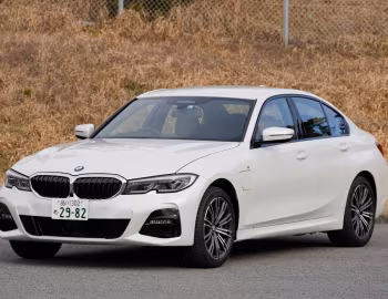 BMW 330e M Sport [Japan] (G20) '2019–22